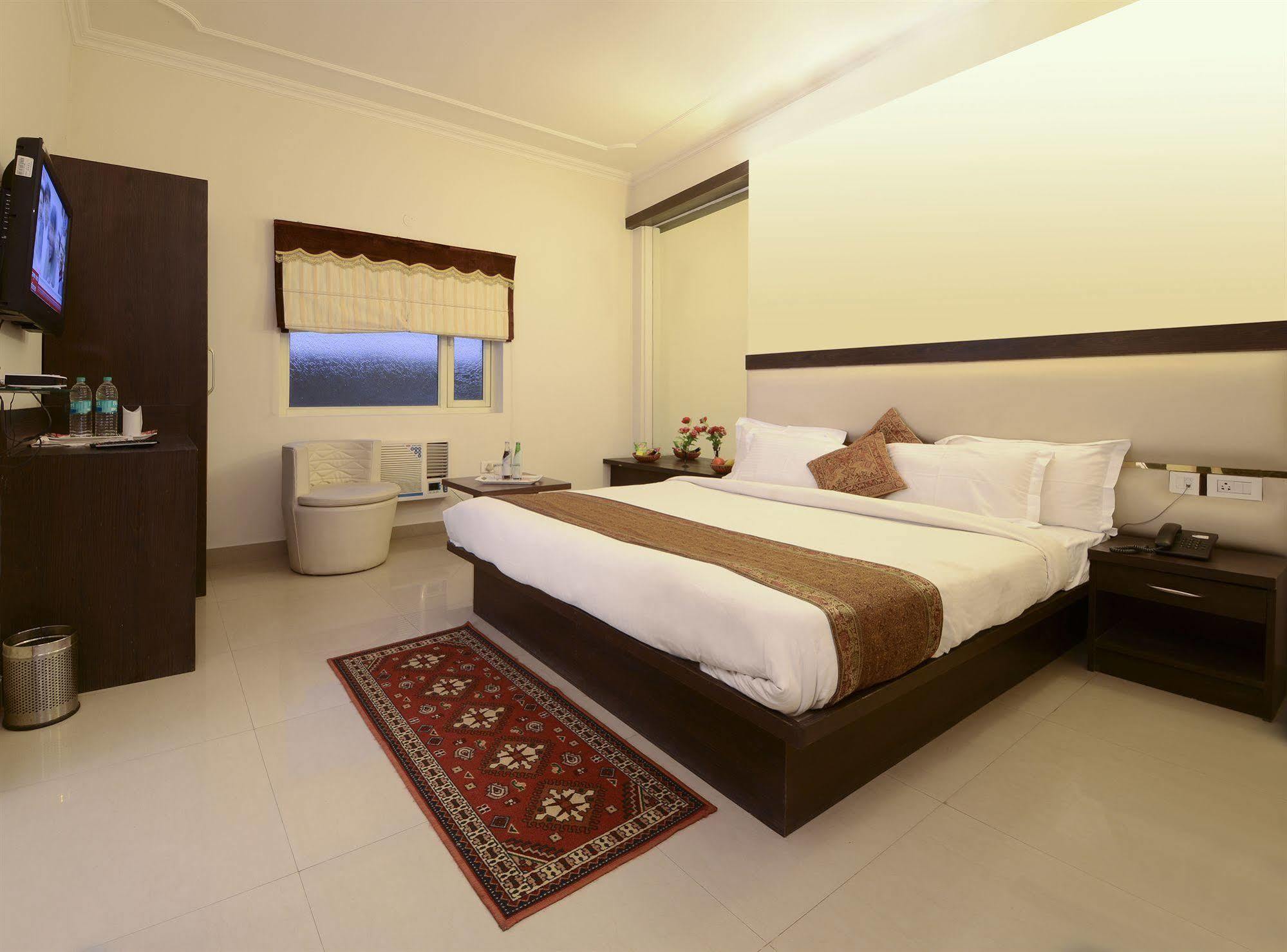 Fabhotel Plus Maniram Palace Agra  Kültér fotó